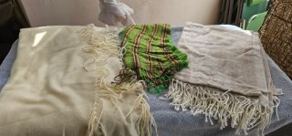 Lote 3 bufandas beige, verde, multicolor