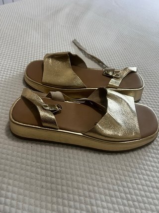 Sandalias Zara Kids Piel Doradas Niña