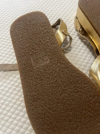 Sandalias Zara Kids Piel Doradas Niña