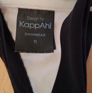 Top bikini blanco y negro