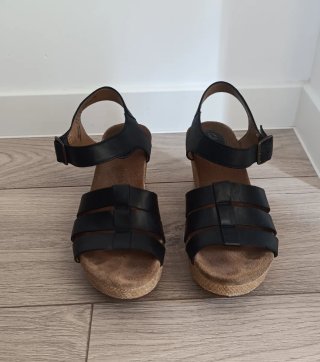Sandalias cuña esparto negras