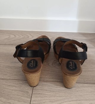 Sandalias cuña esparto negras