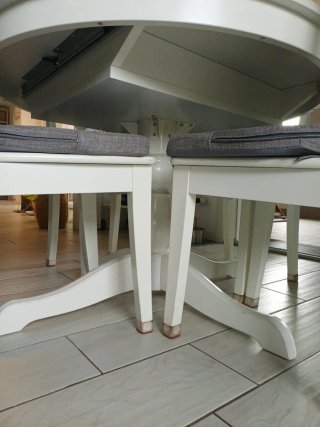 Tavolo ovale e 4 sedie in legno