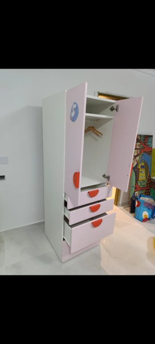 Armario infantil rosa ,4 cajones,perchero y estant