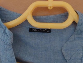 Vestido playero azul con bordados