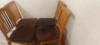 4 Sillas de Madera Marrones