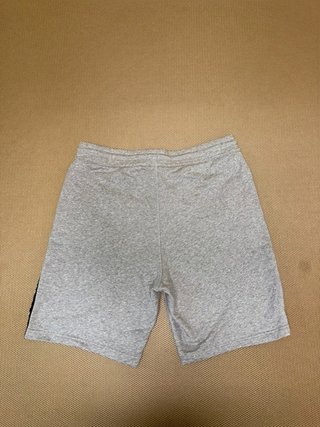 Pantalón corto deportivo gris Reebok