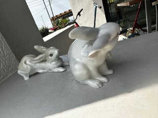 Figuras de cerámica de conejos y perros de lladró