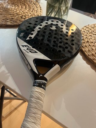 Kit pádel: Raqueta + 3 botes de pelotas