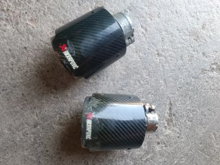 Colas de escape Akrapovic Carbono