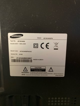 Monitor Samsung UE19C4000PW Negro Usado