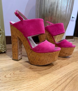 Sandalias Zara Plataforma Fucsia Talla 37