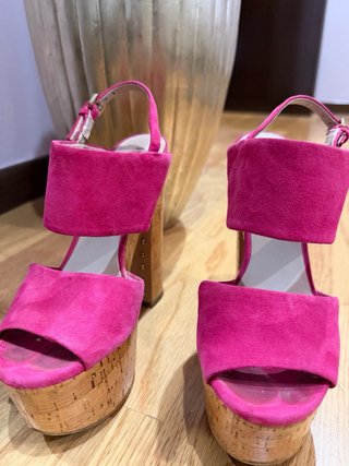 Sandalias Zara Plataforma Fucsia Talla 37