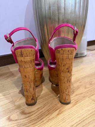 Sandalias Zara Plataforma Fucsia Talla 37