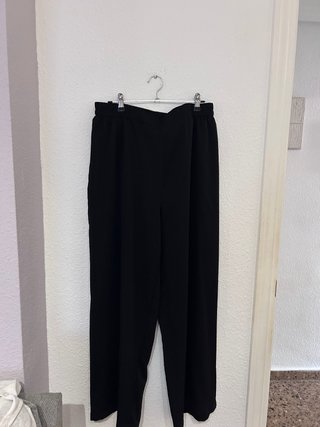 Pantalón negro ancho