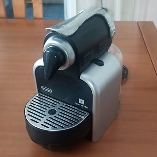 Cafetera Nespresso DeLonghi