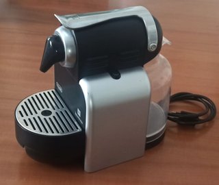 Cafetera Nespresso DeLonghi