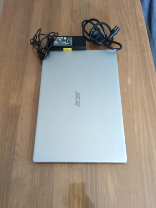 Acer Swift 3 14 Ryzen 7 8GB RAM 512GB SSD Win 11