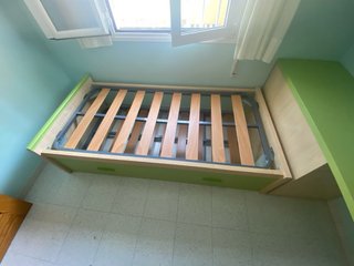 Cama juvenil con escritorio y cajones