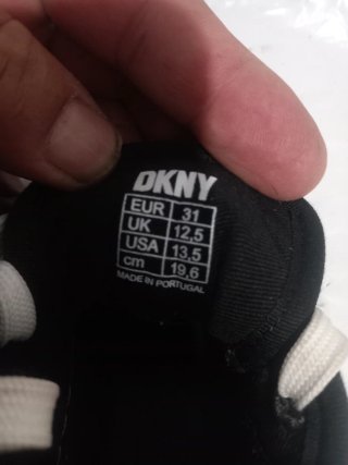 Sapatilhas DKNY pretas (31)