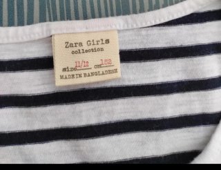 Camiseta rayas niña corazón de Zara Kids.