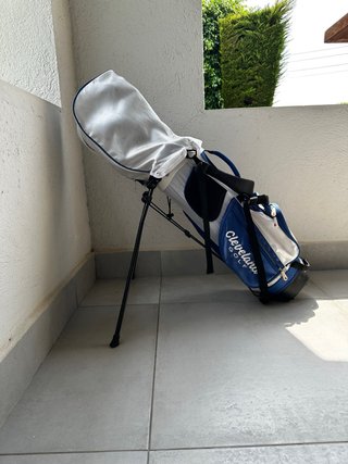 Bolsa de golf Cleveland azul y blanca