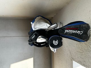 Bolsa de golf Cleveland azul y blanca