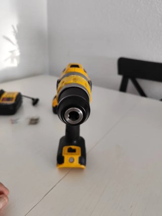 Taladro Inalámbrico Dewalt + Cargador + Batería