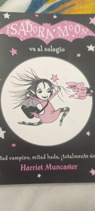 Isadora Moon va al colegio