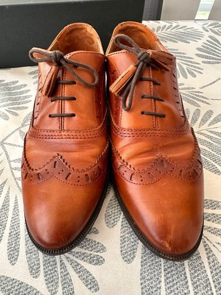 Zapato de mujer marrón