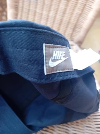 Gorra Nike Negra con Logo 90
