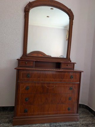 Dormitorio clásico madera maciza