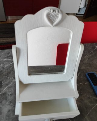 Specchio portagioie con cassetto