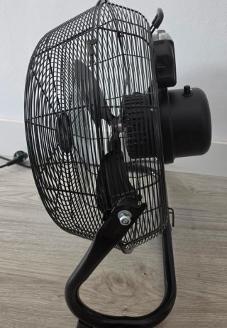 VENTILADOR INDUSTRIAL EQUATION SWING 60W NEGRO