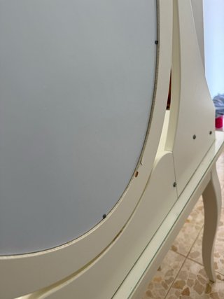 Tocador Ikea con espejo y taburete