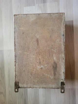 Botiquín antiguo madera beige para restaurar