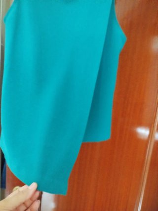 Blusa sin mangas color verde azulado