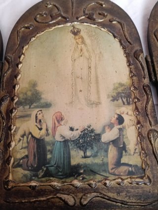 Tríptico u oratorio decorativo