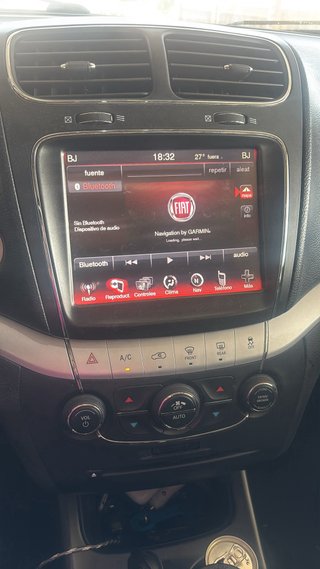 Radio Navegador pantalla Fiat Freemont