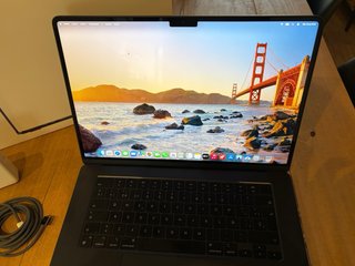 MacBook Air 15” M2 256GB 8GB Medianoche