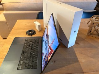 MacBook Air 15” M2 256GB 8GB Medianoche
