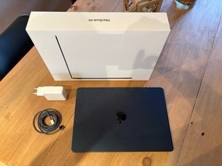MacBook Air 15” M2 256GB 8GB Medianoche