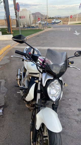 Cúpula Barracuda Suzuki Gladius