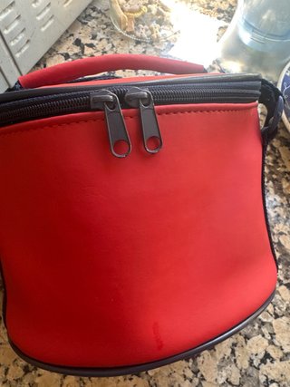 Bolso lonchera Airtel rojo y azul