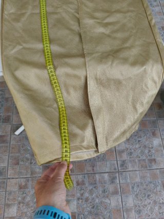 Falda midi polipiel dorada