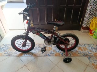 Bicicleta infantil Bakugan de 12 pulgadas con rued