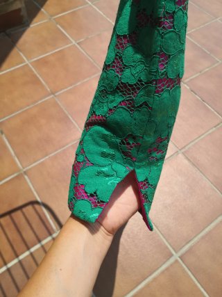 Vestido de fiesta verde y fucsia