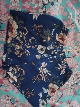 Conjunto floral crop top y pantalón