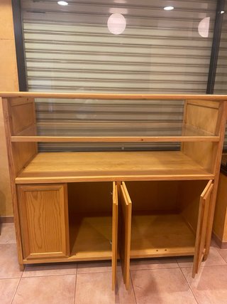 Mueble expositor de madera