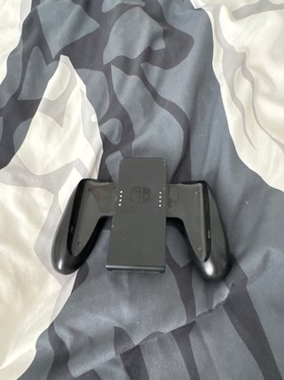 Nintendo Switch + Mandos Mario/Luigi + Funda